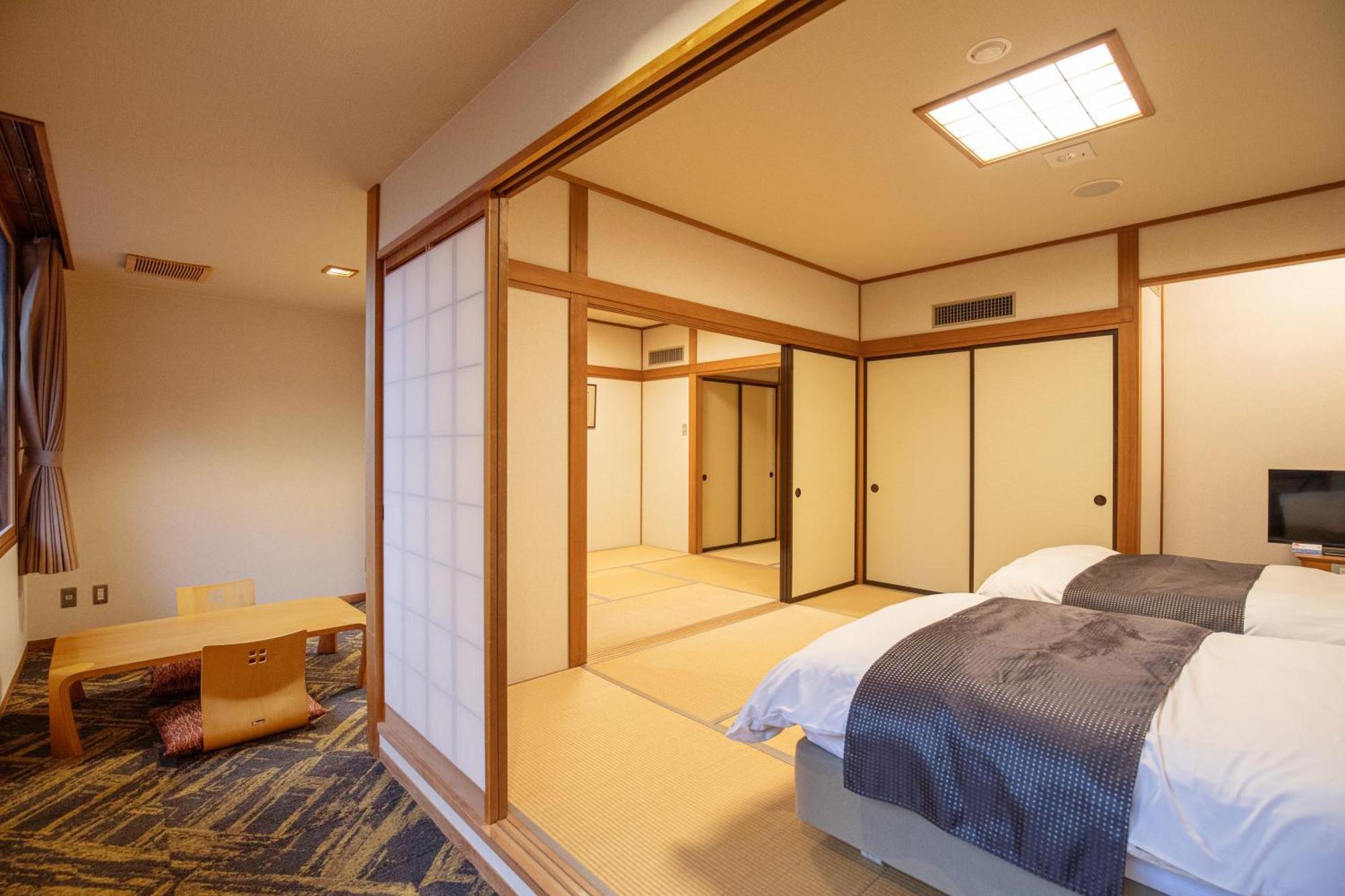 Hotel Motosu Phoenix 4*